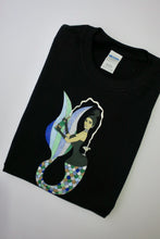 Cargar imagen en el visor de la galería, Kim K Mermaid T-Shirt