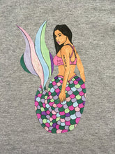Cargar imagen en el visor de la galería, Nicki Mermaid T-Shirt