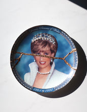 Cargar imagen en el visor de la galería, Princess Diana Commemorative Broken Plate