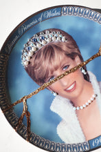 Cargar imagen en el visor de la galería, Princess Diana Commemorative Broken Plate